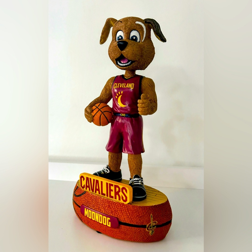 Cleveland Cavaliers Mascot - Bobblehead NBA Limited Edition Collectible - Picture 5 of 9